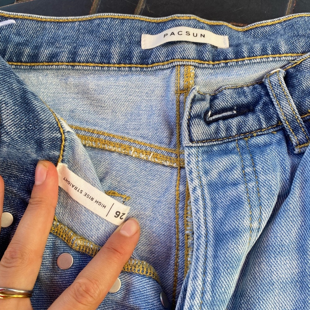 Pacsun Split-tone Cropped Jeans - Picture 4 of 7